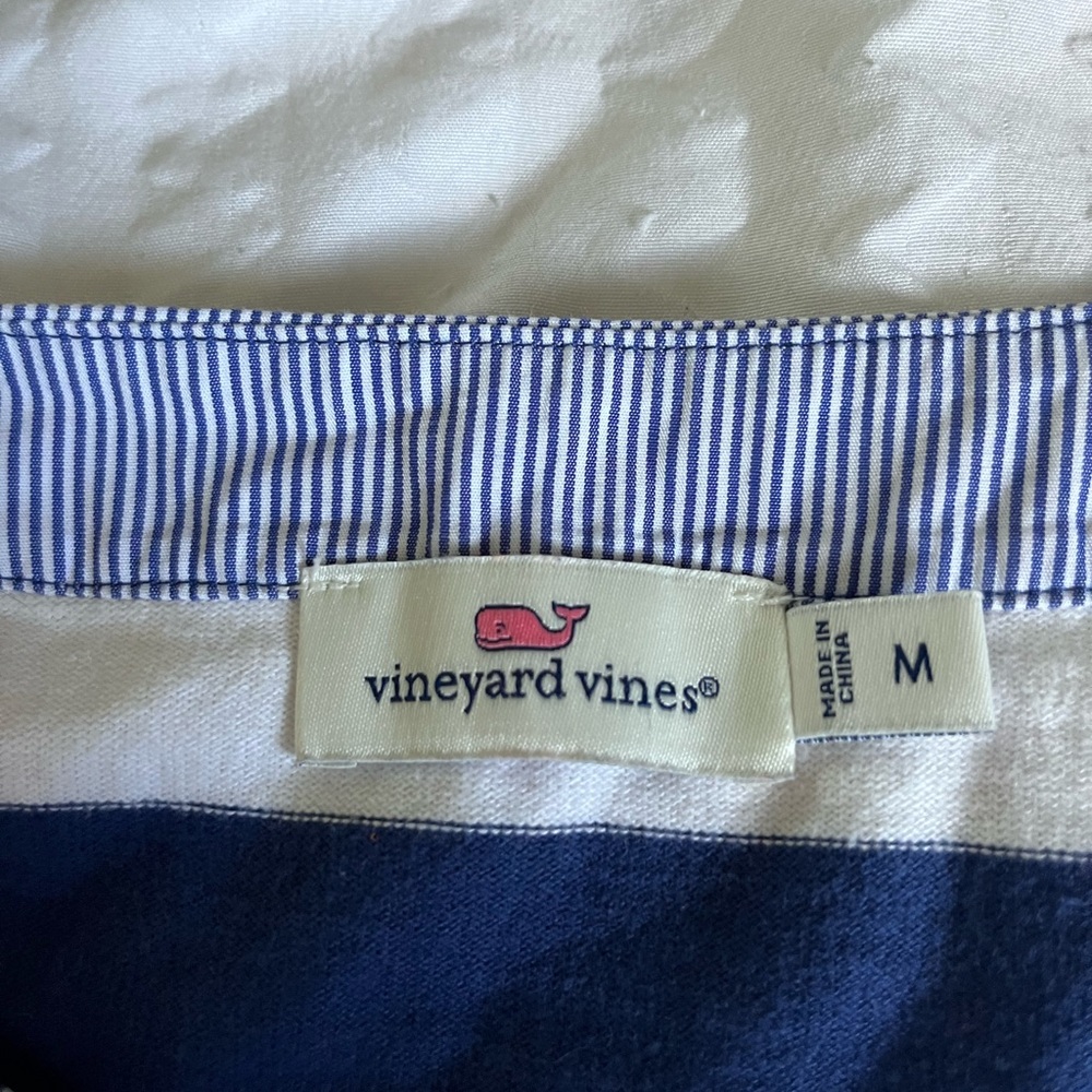 Vineyard vines top - Picture 3 of 3